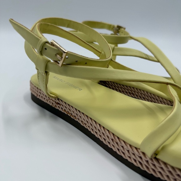 NWOT Marc Fisher Natelea Yellow Strappy Sandals Woven Sole Women’s Size 8 Summer - Picture 2 of 10